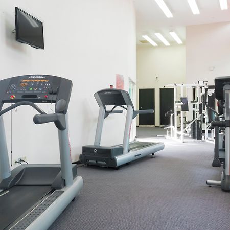 Holiday Inn Monterrey-Parque Fundidora By Ihg Kültér fotó The gym at the University of Brighton