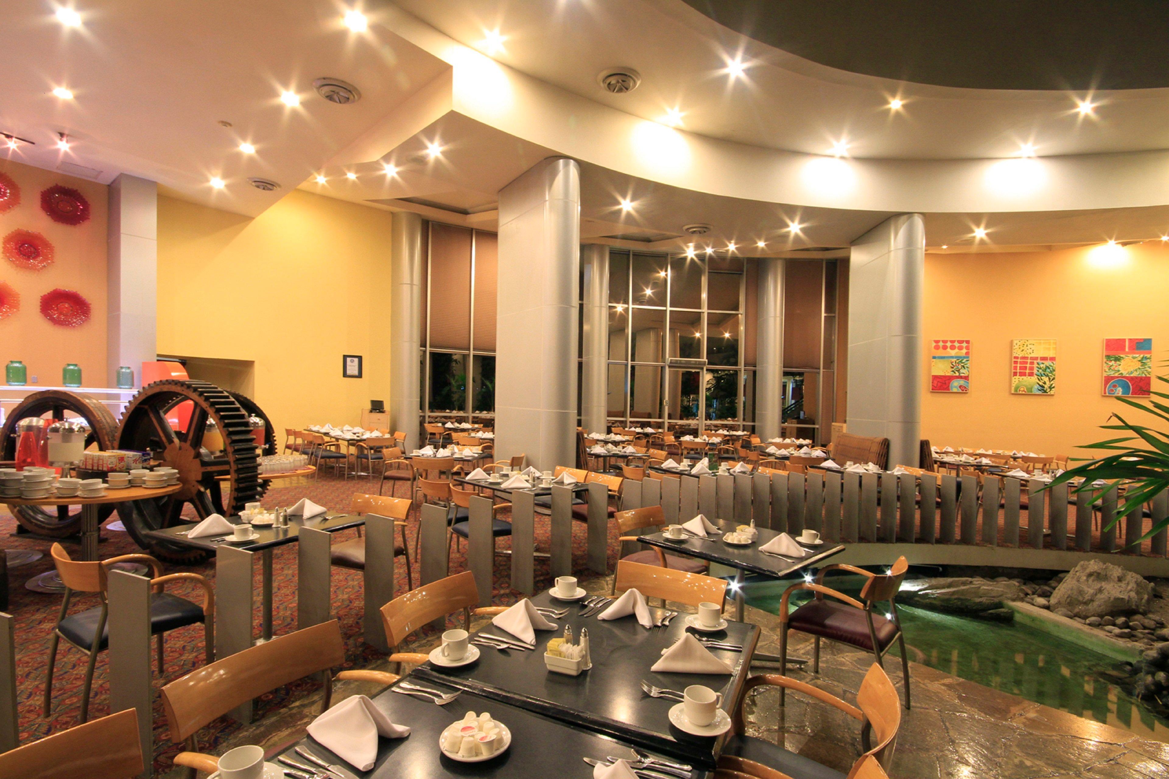 Holiday Inn Monterrey-Parque Fundidora By Ihg Kültér fotó The restaurant