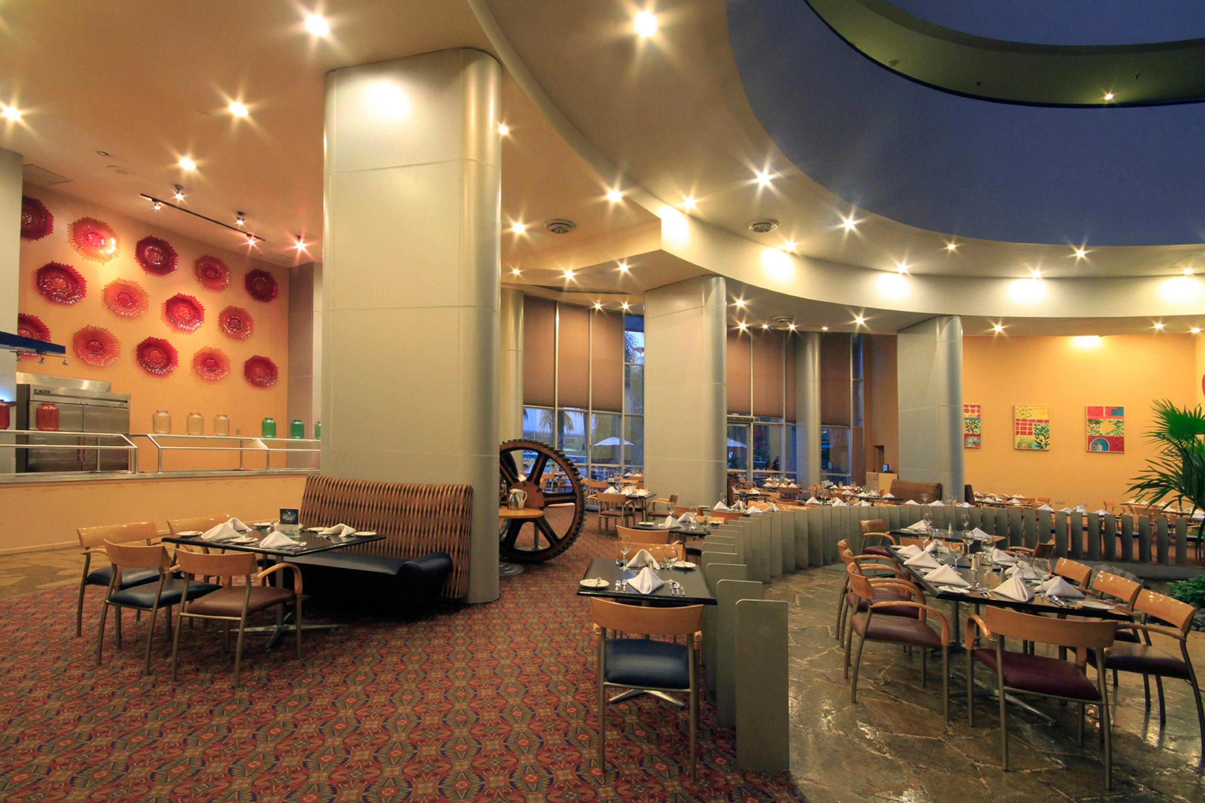Holiday Inn Monterrey-Parque Fundidora By Ihg Kültér fotó The restaurant
