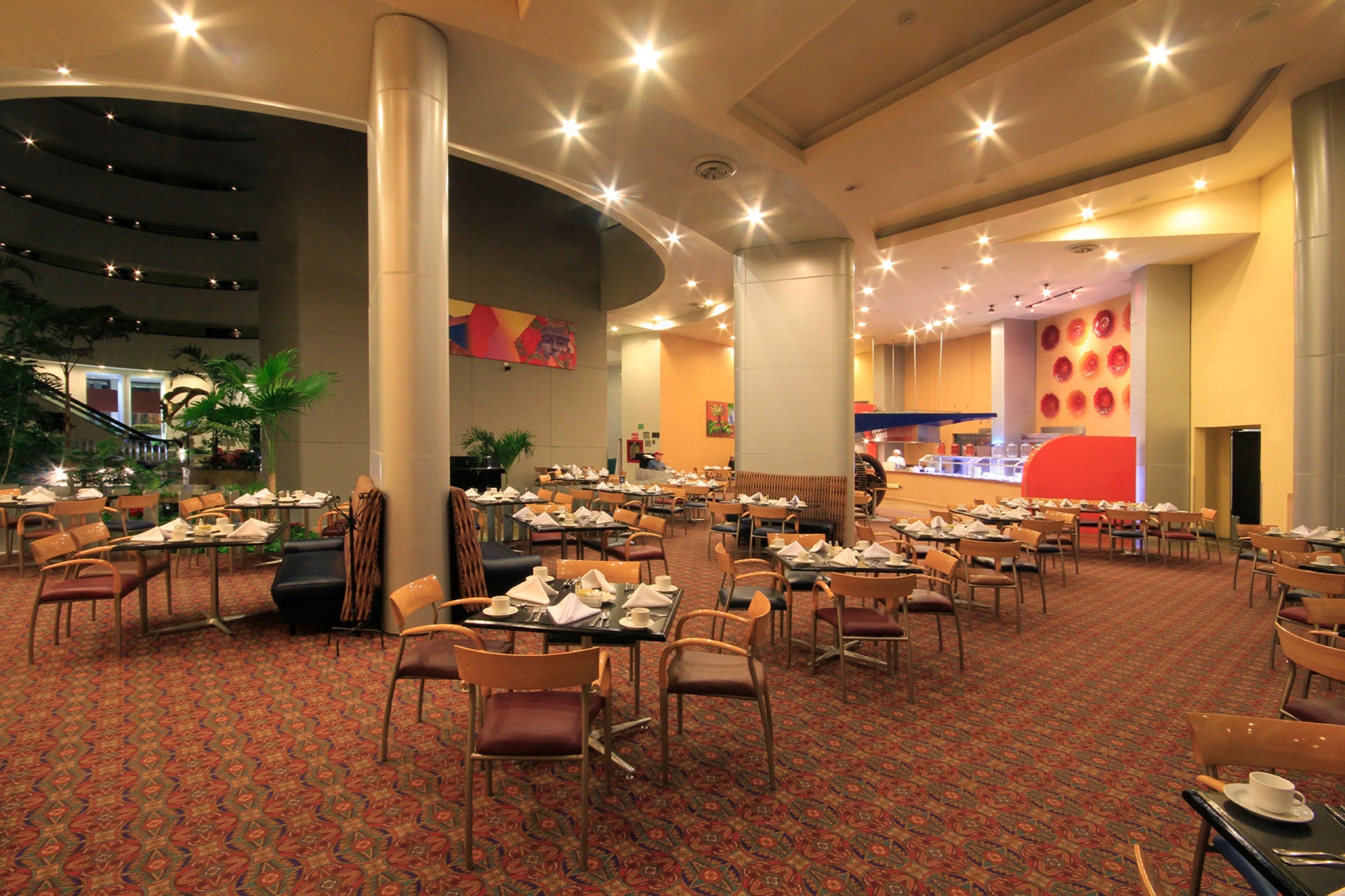 Holiday Inn Monterrey-Parque Fundidora By Ihg Kültér fotó The restaurant