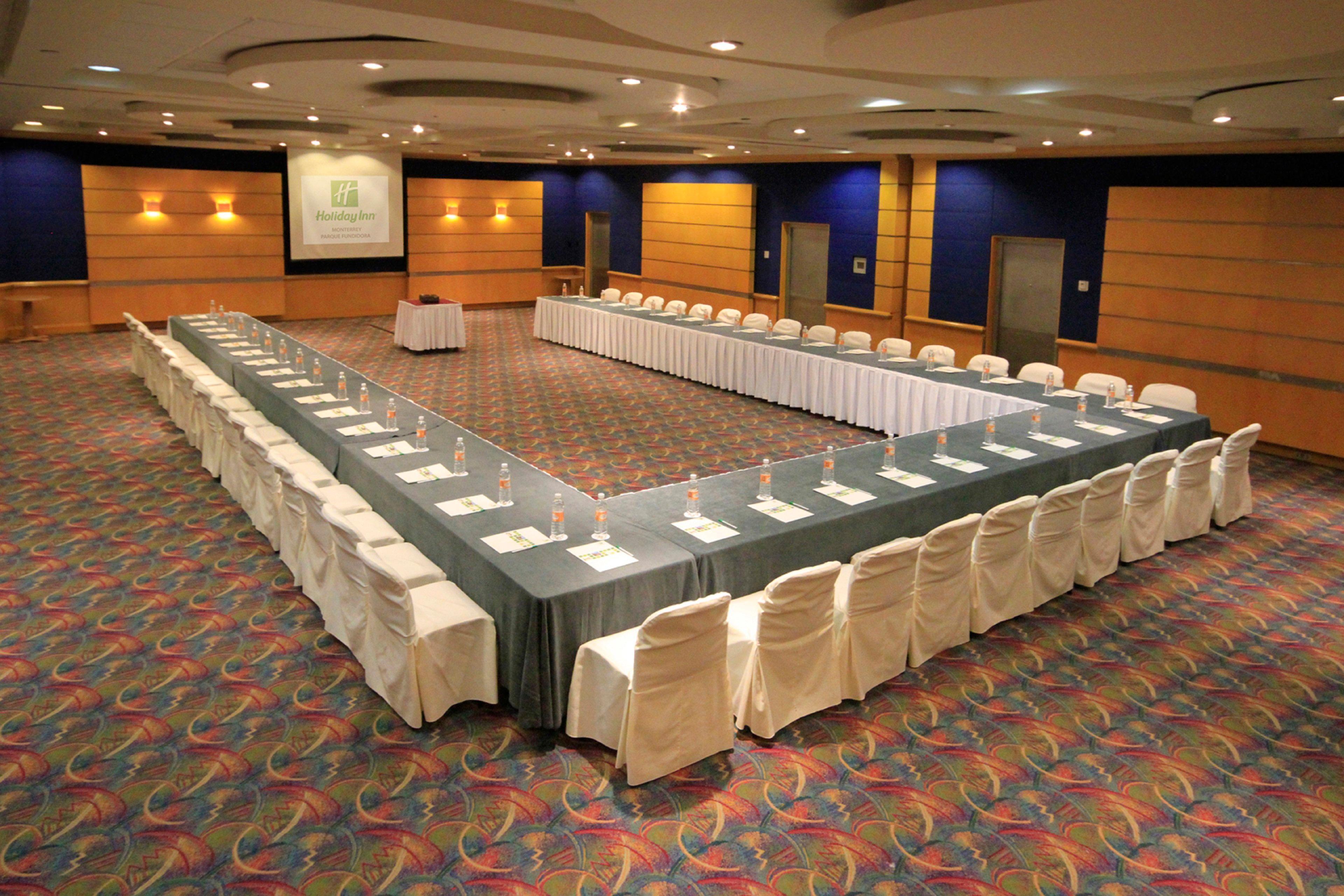 Holiday Inn Monterrey-Parque Fundidora By Ihg Kültér fotó U-shaped table layout