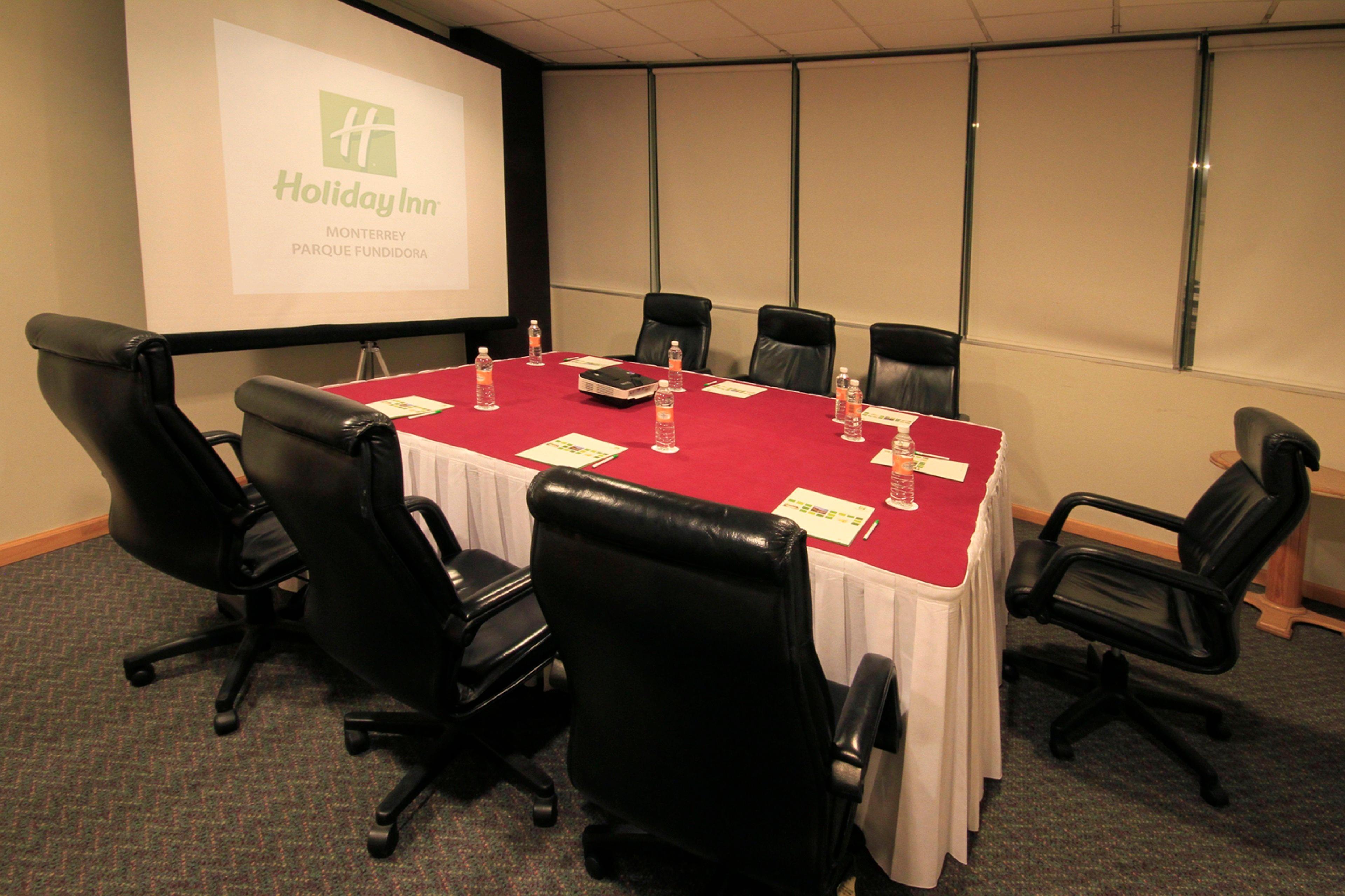 Holiday Inn Monterrey-Parque Fundidora By Ihg Kültér fotó A typical boardroom