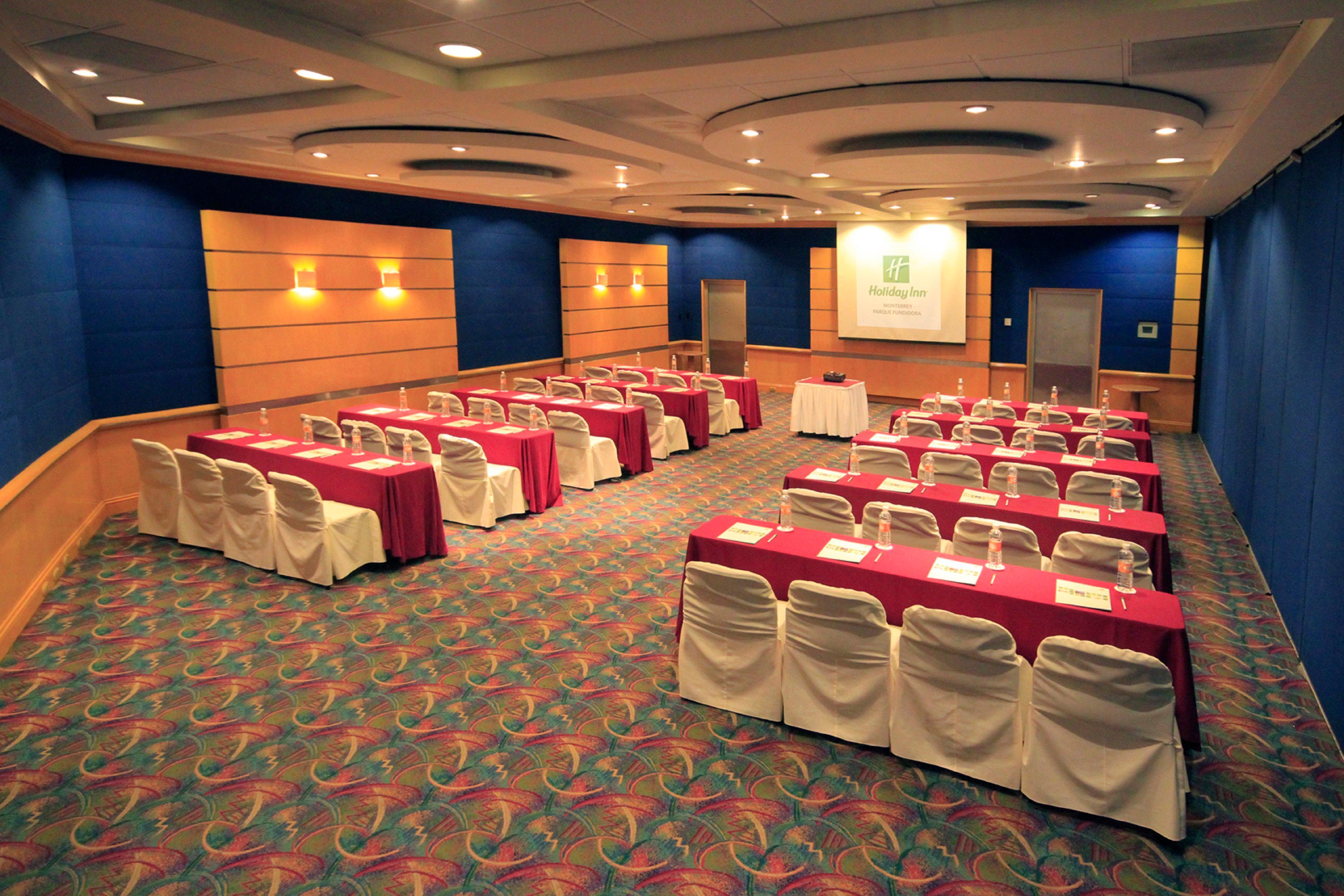Holiday Inn Monterrey-Parque Fundidora By Ihg Kültér fotó A typical meeting room